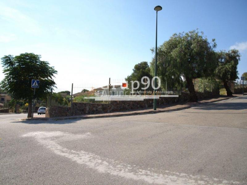 Fantástica parcela con vistas a Montserrat