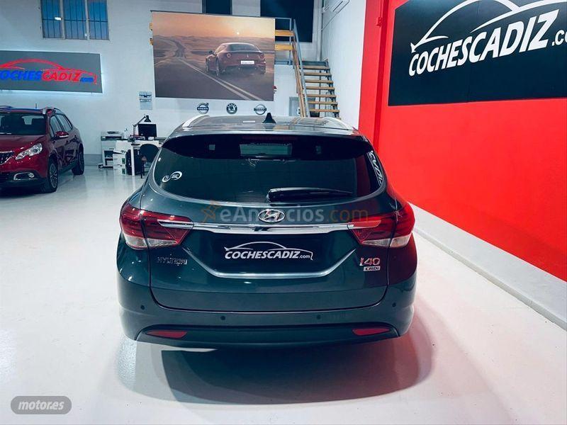 Hyundai i40 CW 1.7 CRDi 85kW 115CV BlueDrive Link de 2017 con 110.000 Km por 13.900 EUR. en Cadiz