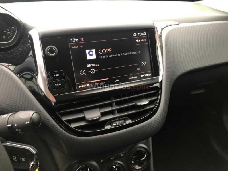 Peugeot 2008 1.2 VTI STYLE  