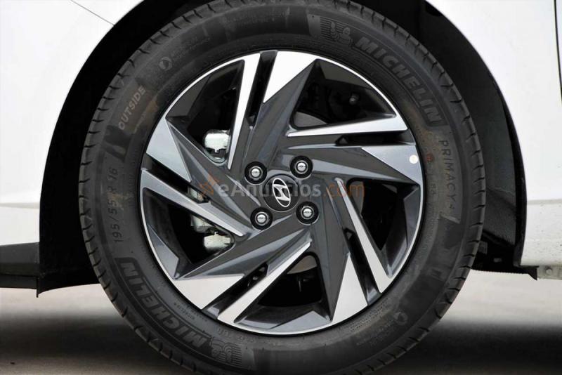 Hyundai i20 1.0 TGDI SLX 100cv 5 puertas 