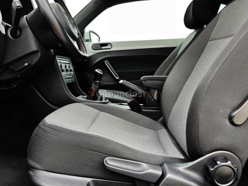 Volkswagen Beetle 1.2 TSi CUP con NAVEGADOR, TECHO PANORÁMICO...