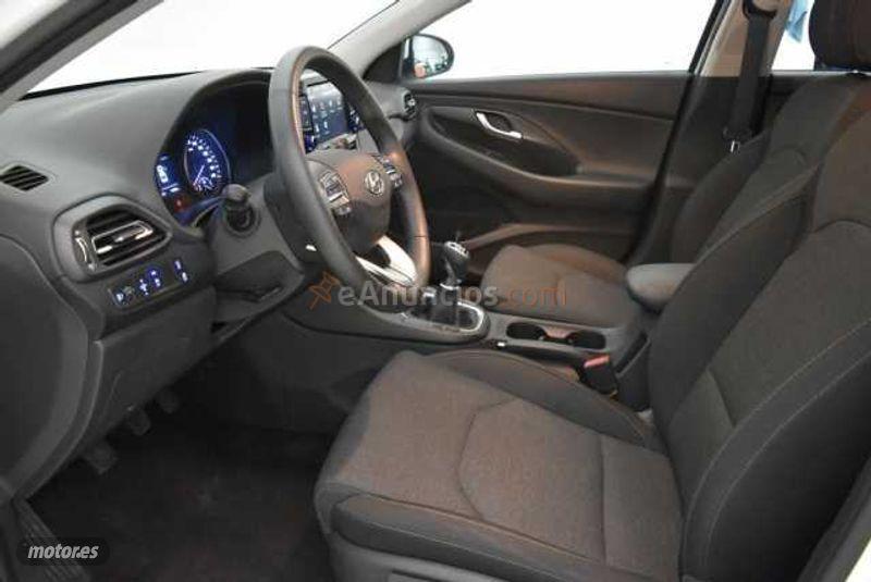 Hyundai i30 5P TGDI 1.0 120CV KLASS de 2021 con 14.479 Km por 18.900 EUR. en Ourense