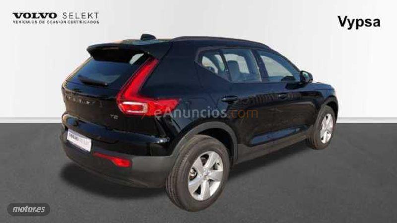 Volvo XC40 1.5 T2 MOMENTUM CORE 129 5P de 2021 con 1.001 Km por 30.000 EUR. en Malaga