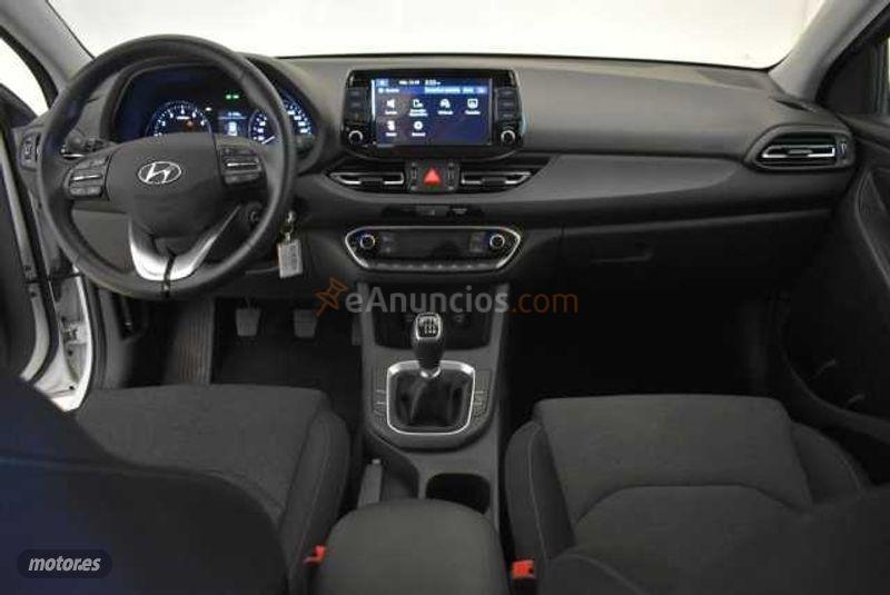 Hyundai i30 5P TGDI 1.0 120CV KLASS de 2021 con 14.916 Km por 18.490 EUR. en Sevilla