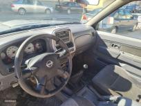 Nissan Navara 4X4 Doble Cabina LE de 2005 con 460.000 Km por 4.500 EUR. en Madrid