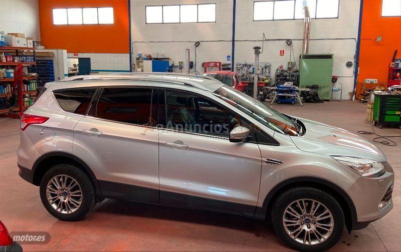 Ford Kuga 2.0 TDCi 140 4x4 Trend de 2013 con 154.000 Km por 15.490 EUR. en Soria