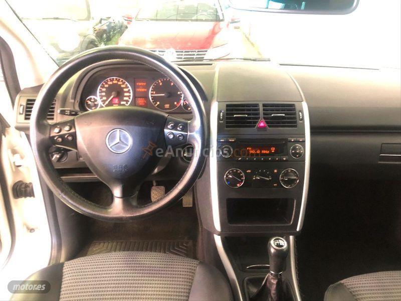 Mercedes Clase A A 180 CDI AVANTGARDE de 2007 con 275.000 Km por 4.999 EUR. en Badajoz