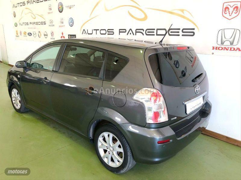 Toyota Corolla Verso 2.2 D4D 136cv Sol de 2008 con 204.000 Km por 4.999 EUR. en Badajoz