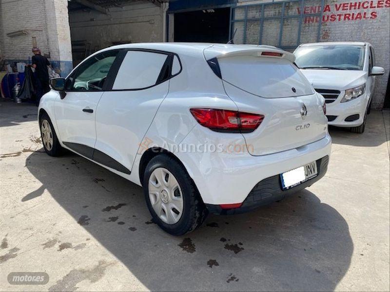 Renault Clio Societe dCi 75CV Euro 6 de 2016 con 91.910 Km por 6.900 EUR. en Barcelona