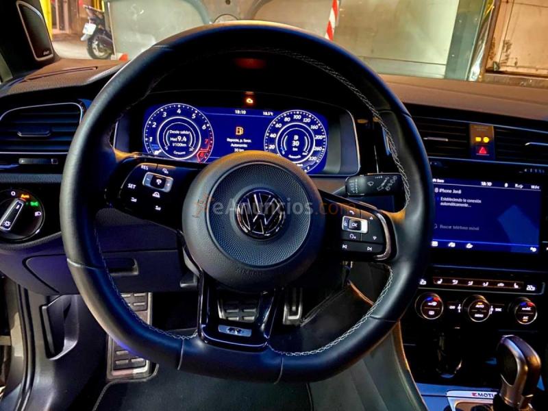 Volkswagen Golf R DYNAUDIO 