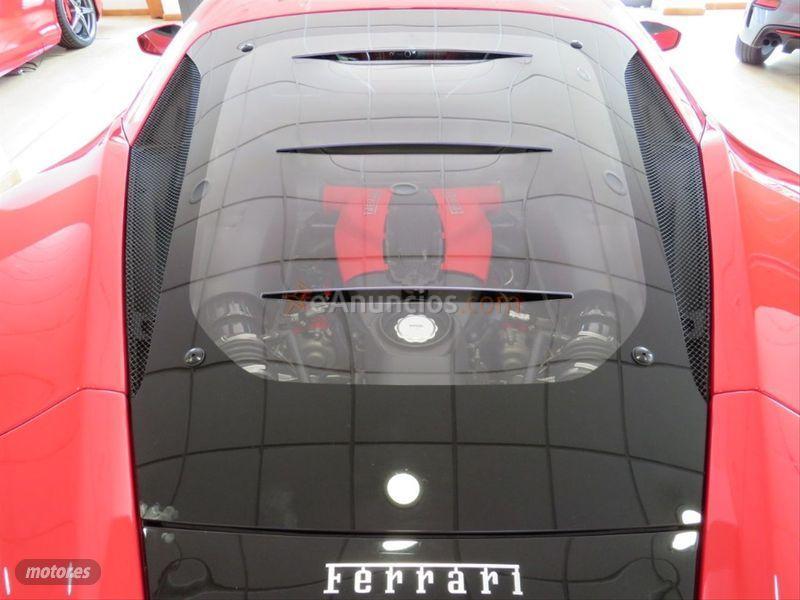 Ferrari F8  de 2020 con 15.500 Km por 235.000 EUR. en Pontevedra