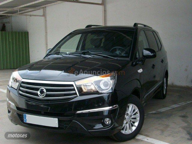 Ssangyong Rodius 2.0e-Xdi Premium de 2013 con 8.000 Km por 24.900 EUR. en Alicante