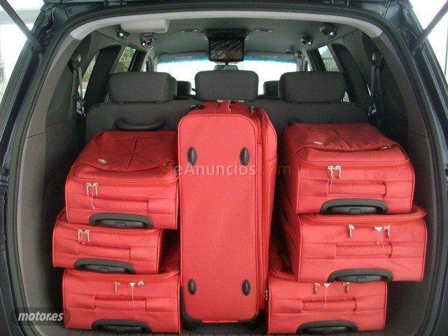 Ssangyong Rodius 2.0e-Xdi Premium de 2013 con 8.000 Km por 24.900 EUR. en Alicante