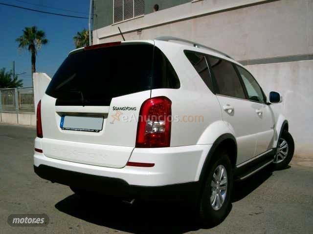 Ssangyong Rexton W 200 e-Xdi Premium 4x2 Premium de 2014 con 5.500 Km por 22.500 EUR. en Alicante