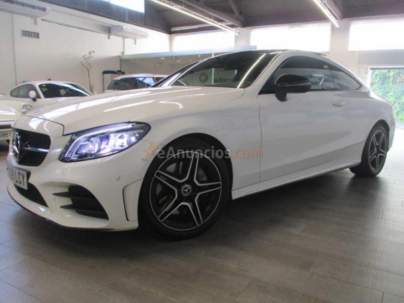 Mercedes Clase C Coupé 300 AMG Line Techo Panorámico