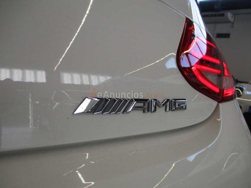 Mercedes Clase C Coupé 300 AMG Line Techo Panorámico