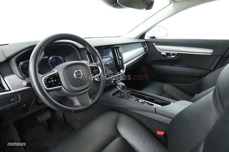 Volvo V 90 2.0 D4 Momentum Auto de 2018 con 54.523 Km por 33.399 EUR. en Malaga