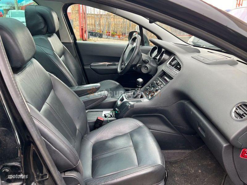 Peugeot 5008 Allure 2.0 HDI 150 FAP de 2012 con 183.000 Km por 8.900 EUR. en Segovia