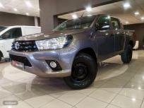 Toyota Hilux 2.4 D4D Cabina Doble VX de 2018 con 170.000 Km por 23.990 EUR. en Madrid