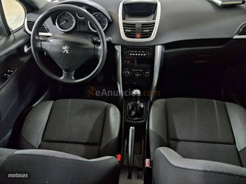 Peugeot 207 SW BUSINESS LINE 1.6 HDI 92 FAP de 2011 con 149.000 Km por 5.400 EUR. en Barcelona