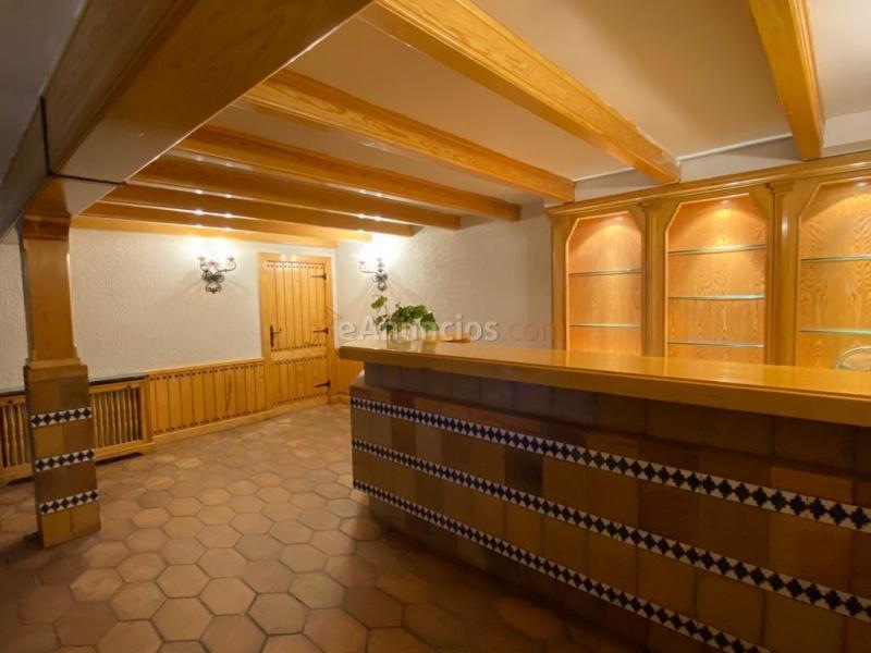 CHALET DE LUJO EN CR. DE MADRID EN PERFECTO ESTADO