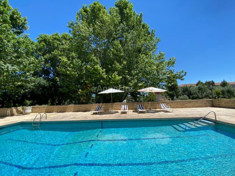 CHALET DE LUJO EN CR. DE MADRID EN PERFECTO ESTADO