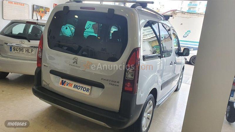 Peugeot Partner TEPEE Active 1.2 PureTech 110 de 2016 con 130.000 Km por 10.900 EUR. en Las Palmas