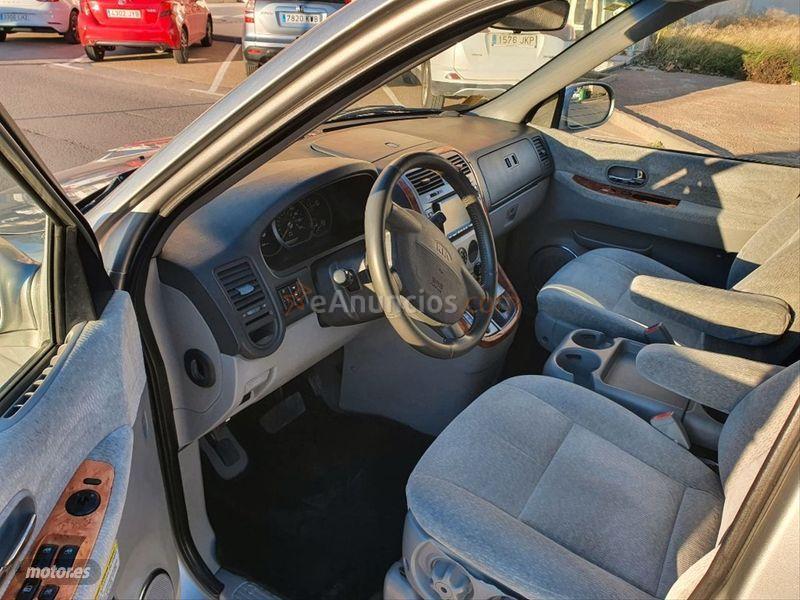 Kia Carnival 2.9 CRDi EX de 2004 con 214.000 Km por 3.500 EUR. en Alicante