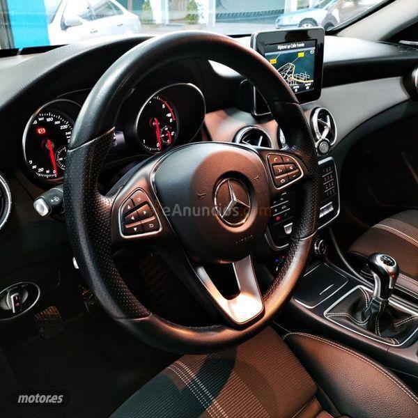 Mercedes Clase CLA CLA 200 d Shooting Brake de 2017 con 129.000 Km por 20.800 EUR. en Badajoz