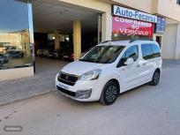 Peugeot Partner TEPEE Style 1.6 BlueHDi 100 de 2016 con 59.000 Km por 13.900 EUR. en Murcia