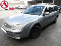 Ford Mondeo 2.0 TDCi Ghia Wagon de 2004 con 297.000 Km por 2.500 EUR. en A Coruna