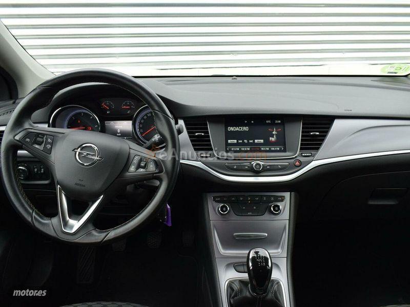 Opel Astra 1.6 CDTi 110 CV Selective ST de 2016 con 108.000 Km por 9.390 EUR. en Madrid