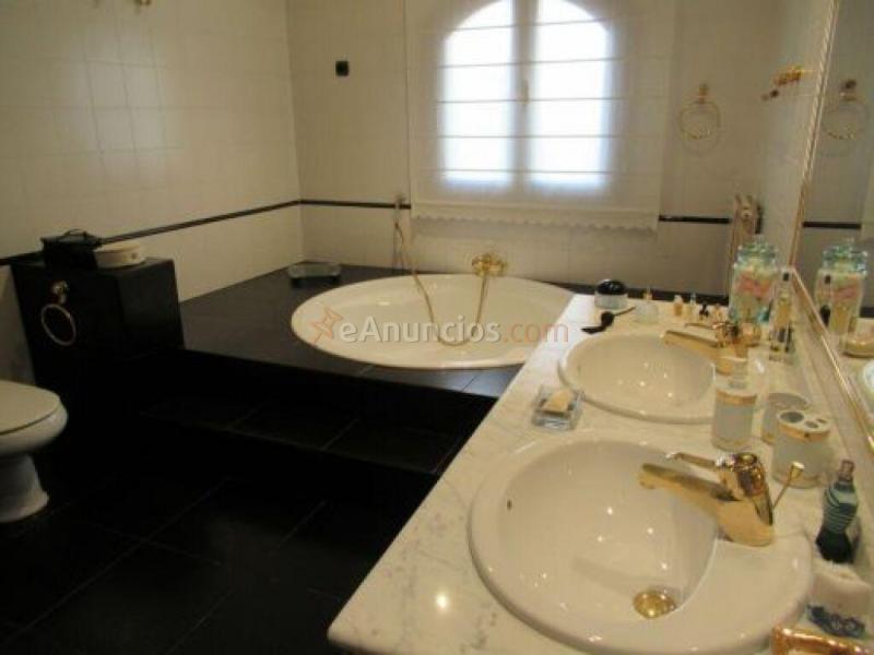 Casa-Chalet en Venta en Salobreña Granada