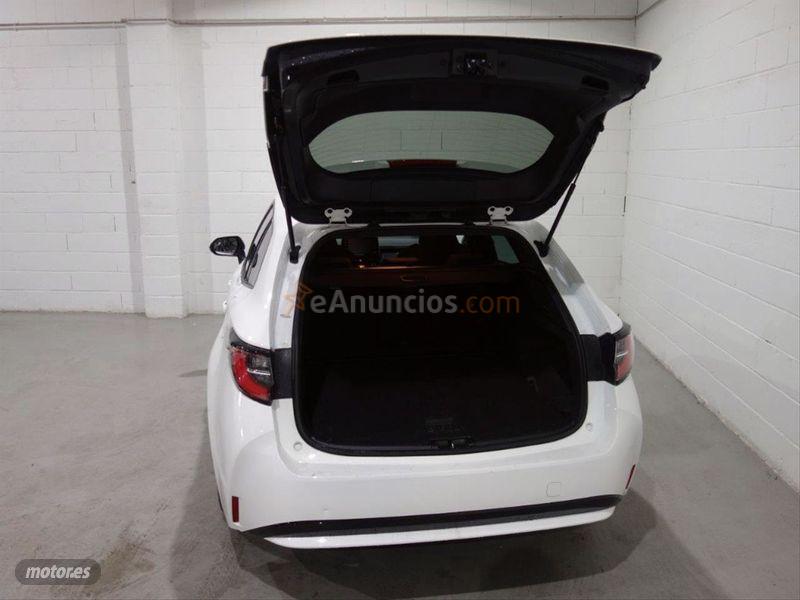 Toyota Corolla 1.8 125H ACTIVE TECH ECVT TOU SPORT de 2021 con 23.000 Km por 23.200 EUR. en Madrid