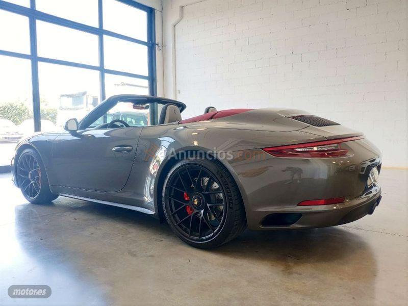 Porsche 911 Carrera 4 GTS Cabriolet de 2019 con 29.000 Km por 136.900 EUR. en Madrid