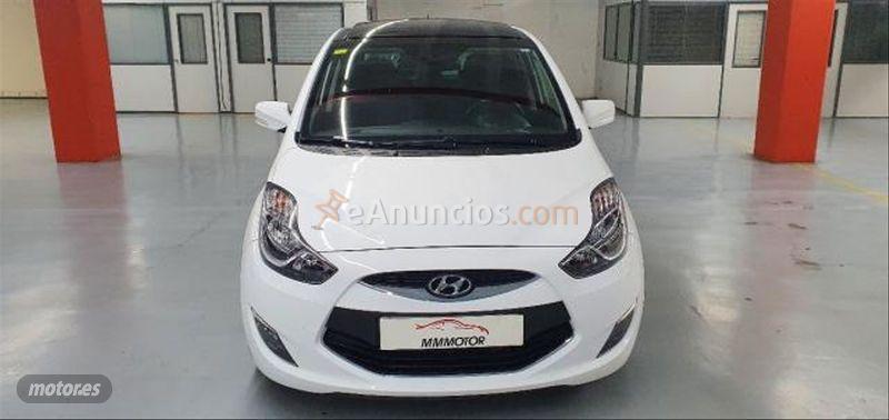 Hyundai iX20 1.6 CRDi 115 CV BlueDrive Tecno de 2015 con 40.000 Km por 12.500 EUR. en Barcelona