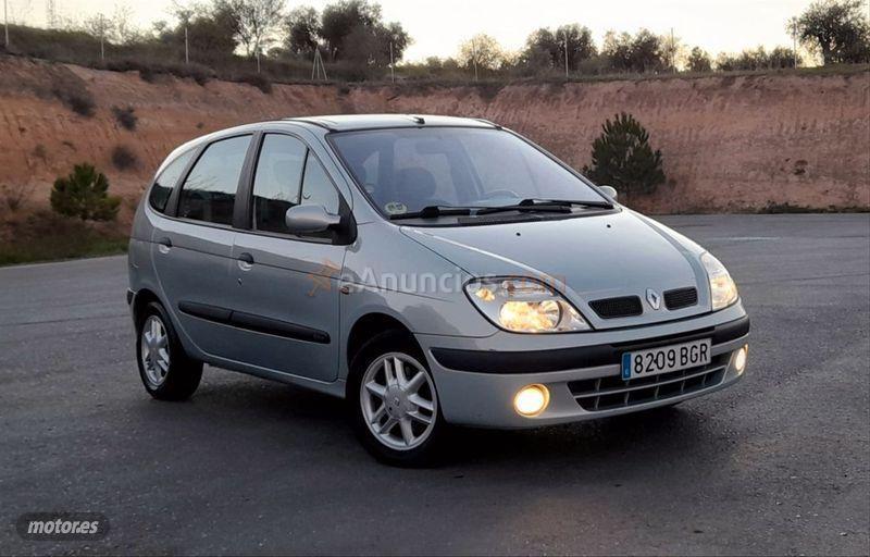 Renault Megane SCENIC PRIVILEGE 1.6 16V de 2001 con 201.003 Km por 1.750 EUR. en Madrid