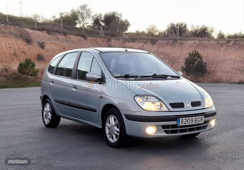 Renault Megane SCENIC PRIVILEGE 1.6 16V de 2001 con 201.003 Km por 1.750 EUR. en Madrid