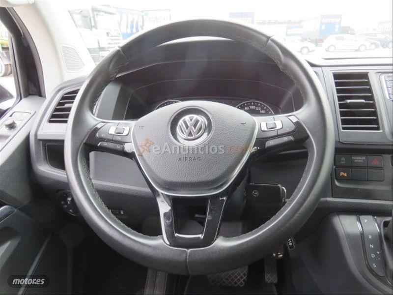 Volkswagen Caravelle Comfortline Largo 2.0 TDI BMT 150CV DSG de 2016 con 189.000 Km por 26.990 EUR. en Madrid