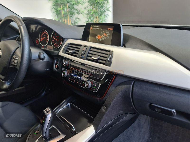BMW Serie 3 318d xDrive Touring de 2017 con 90.000 Km por 18.300 EUR. en Sevilla
