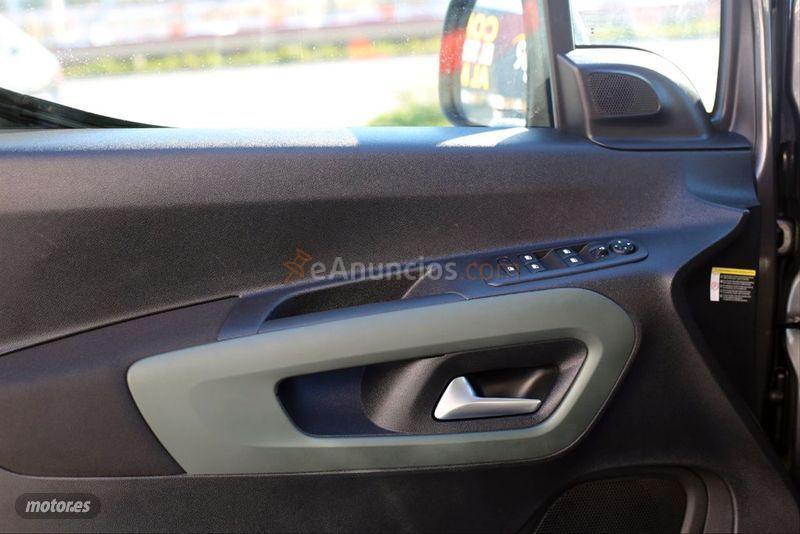 Citroen Berlingo Talla M BlueHDi 130 SS 6v SHINE de 2019 con 34.000 Km por 23.900 EUR. en Barcelona