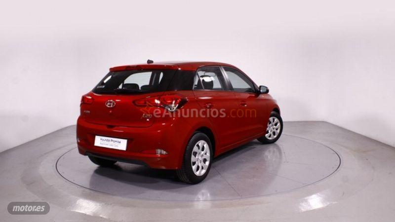 Hyundai i20 1.2 MPI Link de 2017 con 23.677 Km por 11.800 EUR. en Barcelona