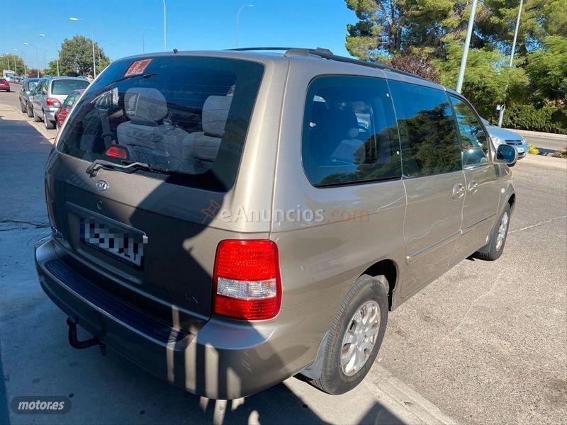 Kia Carnival 2.9 CRDi EX de 2005 con 227.000 Km por 2.999 EUR. en Toledo