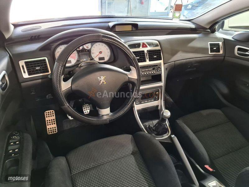 Peugeot 307 CC 1.6 16v de 2006 con 139.000 Km por 5.900 EUR. en Malaga