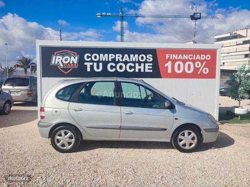 Renault Scenic CONFORT EXPRESSION 1.9DCI de 2003 con 246.000 Km por 1.790 EUR. en Alicante