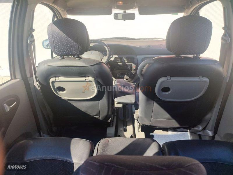 Renault Scenic CONFORT EXPRESSION 1.9DCI de 2003 con 246.000 Km por 1.790 EUR. en Alicante