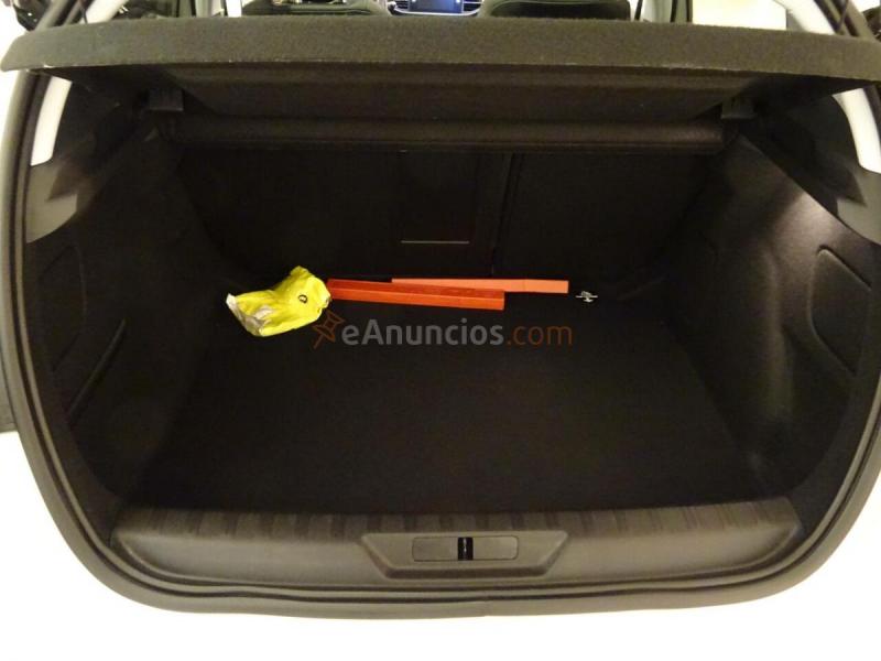 Peugeot 308  5p  1.2 PureTech 96KW Tech Edition