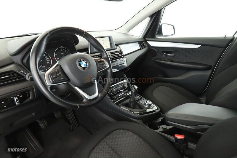 BMW Serie 2 216d de 2017 con 101.176 Km por 15.699 EUR. en Malaga
