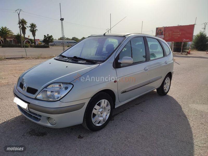 Renault Megane BREAK AUTHENTIQUE 1.9dCi de 2002 con 430.000 Km por 1.500 EUR. en Badajoz