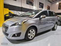 Peugeot 5008 Active 1.6 HDI 115 FAP de 2014 con 212.000 Km por 8.500 EUR. en Malaga